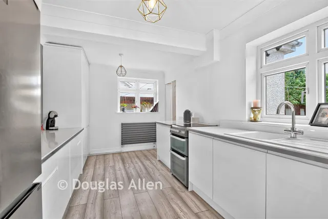Parsonage Road, Rainham, RM13, photo 2