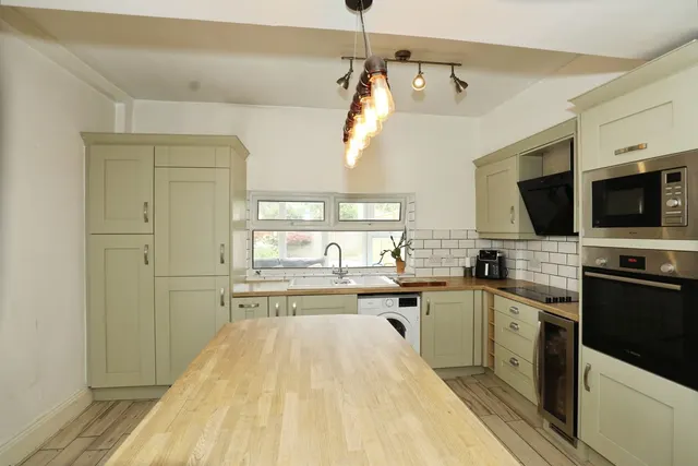 Photo 3 — Valley Road, Wistaston, Crewe, Cheshire, CW2