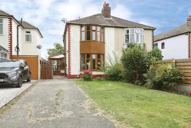 Valley Road, Wistaston, Crewe, Cheshire, CW2, photo 1