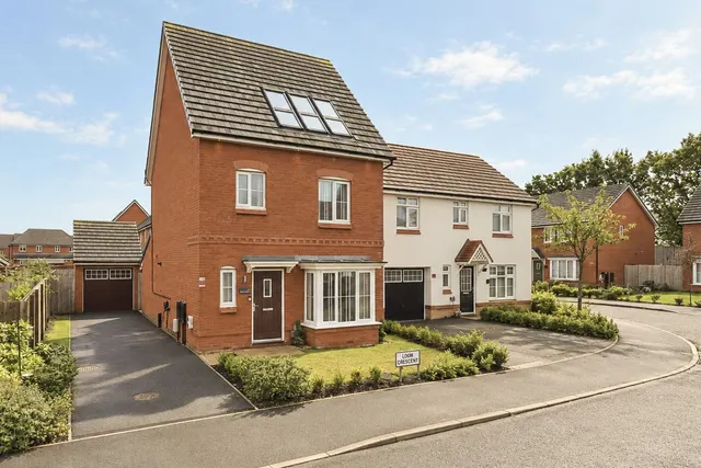Loom Crescent, Bamber Bridge, PR5, photo 1