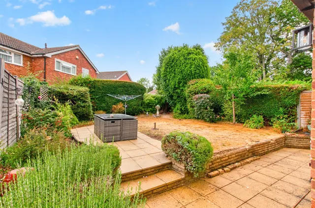 Photo 3 — Ashridge Drive, Bricket Wood, ST. ALBANS