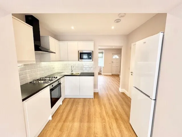 Northumberland Avenue, Hornchurch, RM11, photo 2