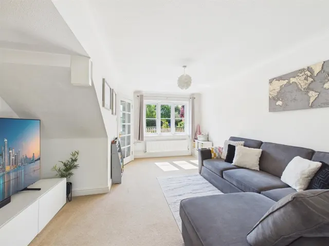 Turnpike End, Aylesbury, photo 2
