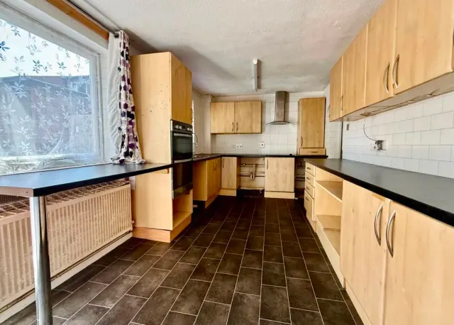 Photo 3 — Turnmill Avenue, Springfield, Milton Keynes, Buckinghamshire, MK6 3JW