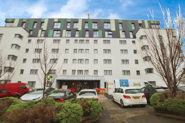 Greenhouse, Beeston Road, Leeds, LS11, photo 1
