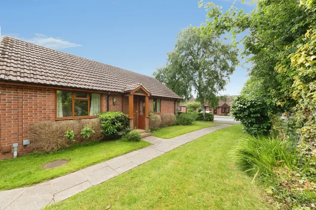 Portershill Drive, Shirley, B90, photo 2