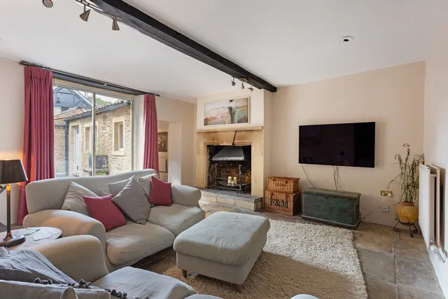 Photo 3 — Pickwick, Corsham, SN13