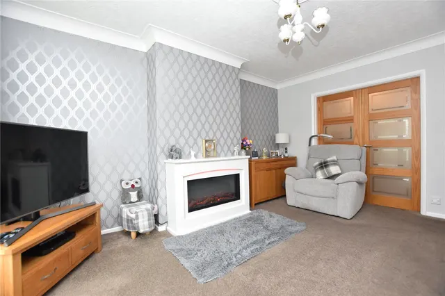 Brighton Avenue, Morley, LS27, photo 2