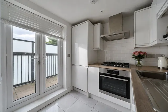 Photo 3 — Merton Road, London, SW18 5SW