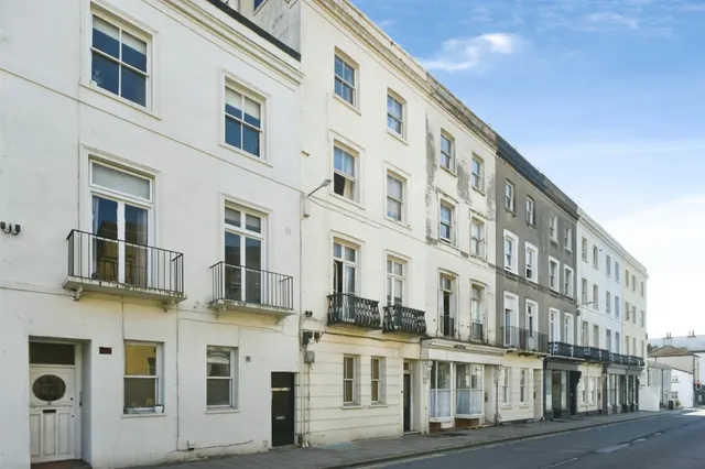 Bristol Road, Brighton, photo 1
