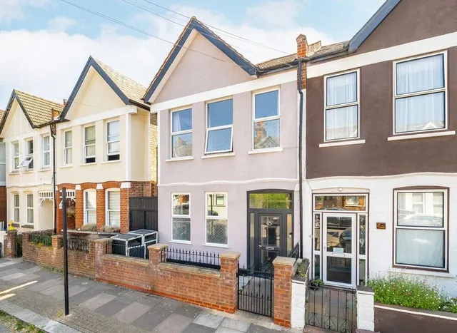 Pendle Road, Furzedown, SW16, photo 1
