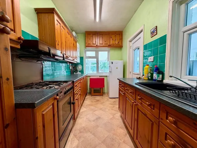Fern Avenue, Fawdon, NE3, photo 3