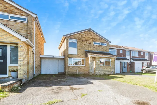 Derwent Road, Basingstoke, RG22, photo 2