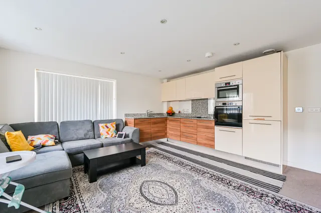 Stanmore, HA7, photo 2