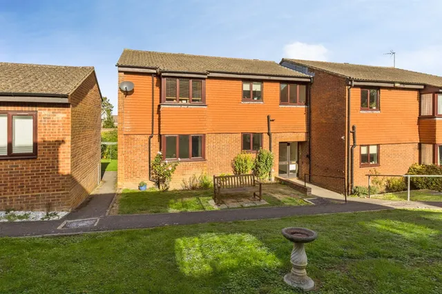 Tudor Gardens, Burgess Hill, RH15, photo 1