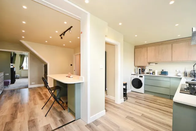 Kingsand Road, London, SE12, photo 3