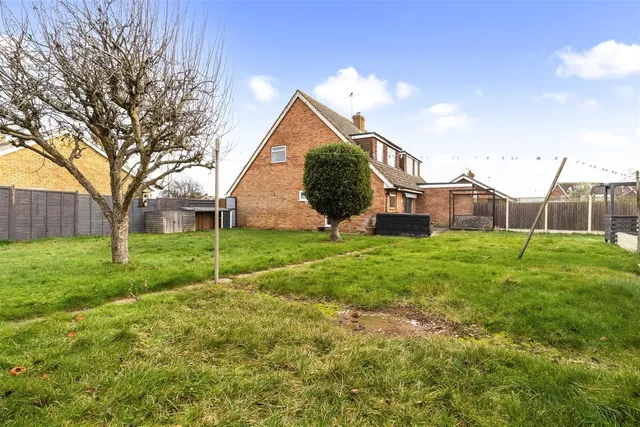 Photo 3 — Tamar Close, Fleetwing, Worthing