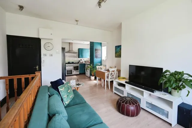 Mill Lane, M22, photo 1