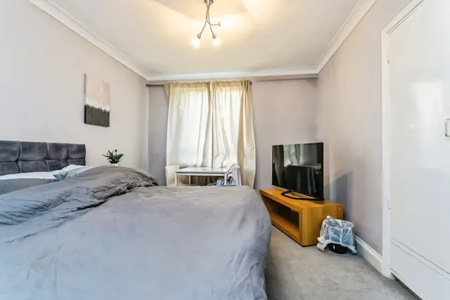 Photo 2 — Altyre Road, Croydon, CR0
