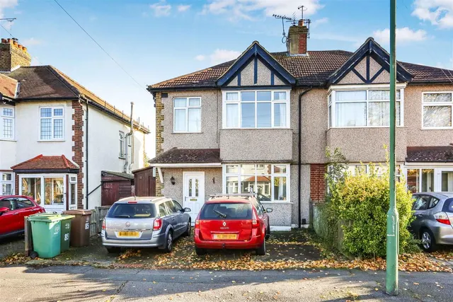 Abbotts Road, Cheam, SM3 9ST, photo 1