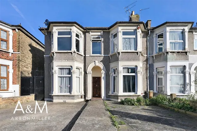 Elgin Road, Ilford, Essex, IG38LW, photo 1