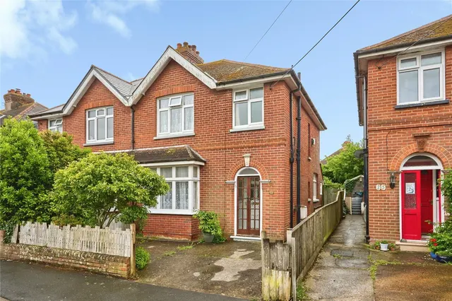 Whitesmith Road, Newport, PO30, photo 1