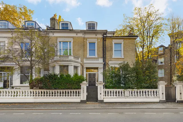Addison Crescent, Kensington, W14, photo 1