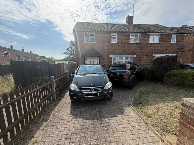 Ravensthorpe, LU2, photo 1