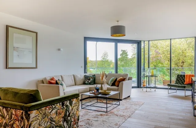Nightingale Lane London SW4, photo 1