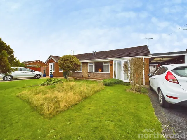 West Meade, Maghull, L31, photo 1
