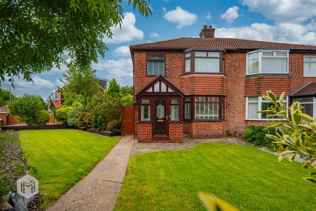 Bradford Park Drive, Bolton, BL2 1PA, photo 1