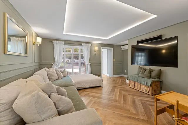 Photo 3 — Catherine Drive, Sunbury On Thames, TW16 7TF