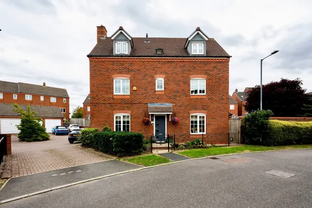 Newbold Close, Lichfield, WS13, photo 1