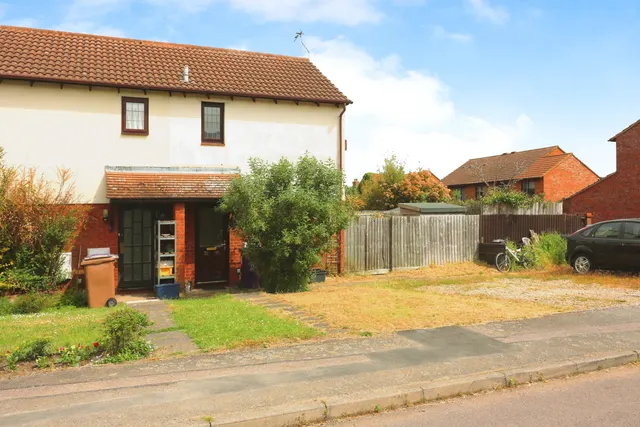 Larkins Close, Baldock, SG7, photo 1