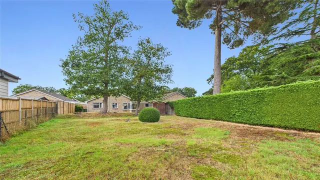 Claydon Road, Horsell, GU21, photo 2