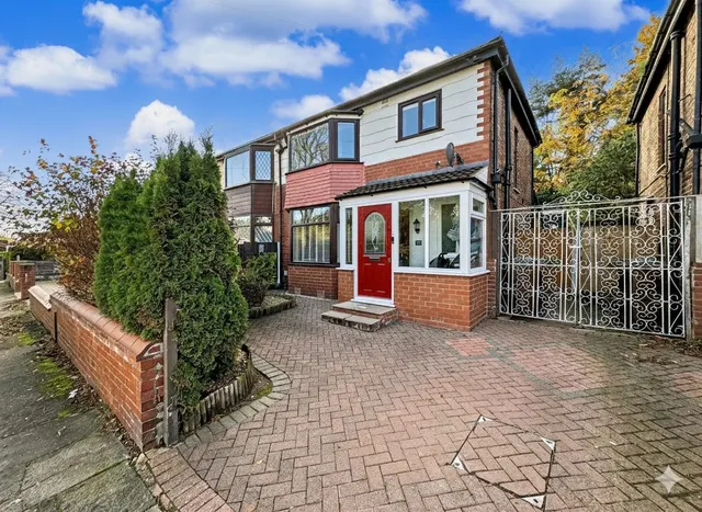 Buckingham Avenue, Whitefield, M45, photo 1