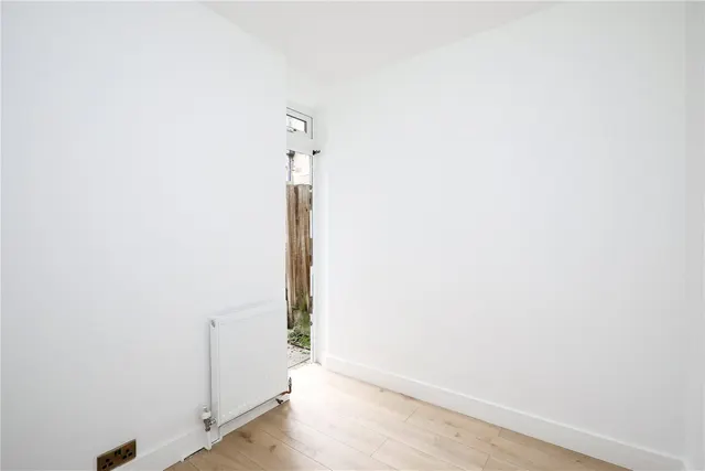 Photo 2 — Gunnersbury Avenue, London, W5