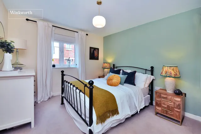 Schoolgate Drive, Morden, SM4, photo 1