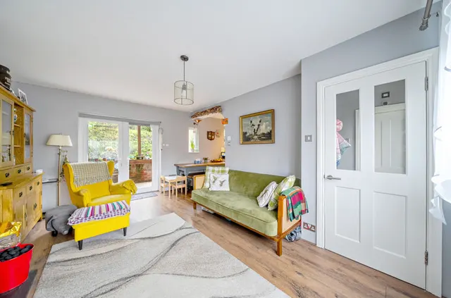 Photo 3 — Downsway, Whyteleafe CR3 0EU