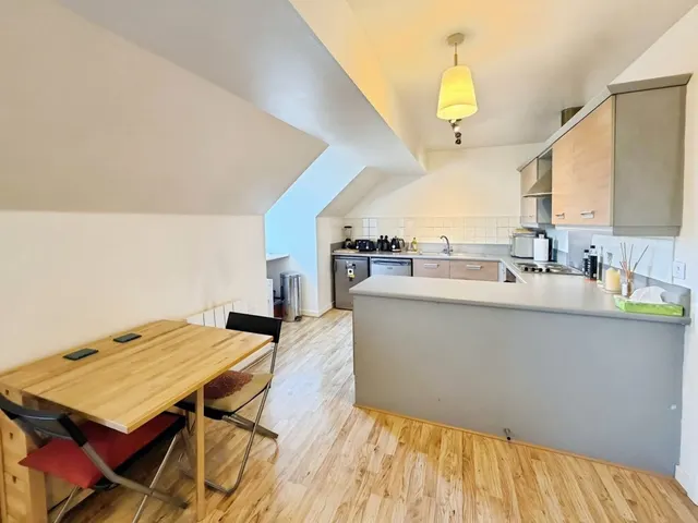 Photo 3 — Gabriel Court, Hunslet