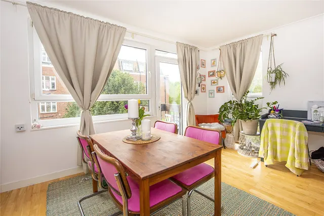 Photo 3 — Putney Hill, London, SW15