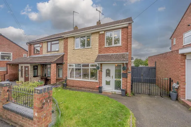 Granville Drive, Kingswinford, DY6 8LH, photo 1
