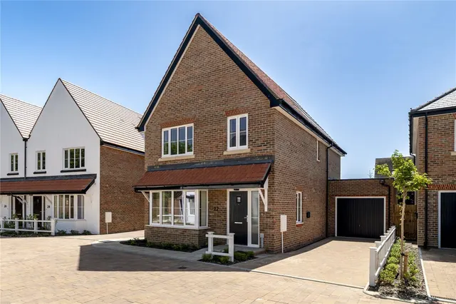 Angmering, BN16, photo 1