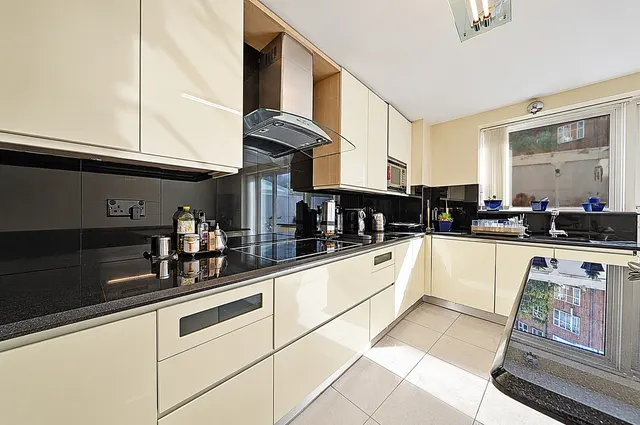 Norfolk Crescent, London, W2, photo 2