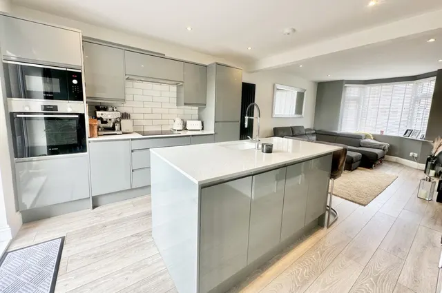 Elmes Road, BH9, photo 2
