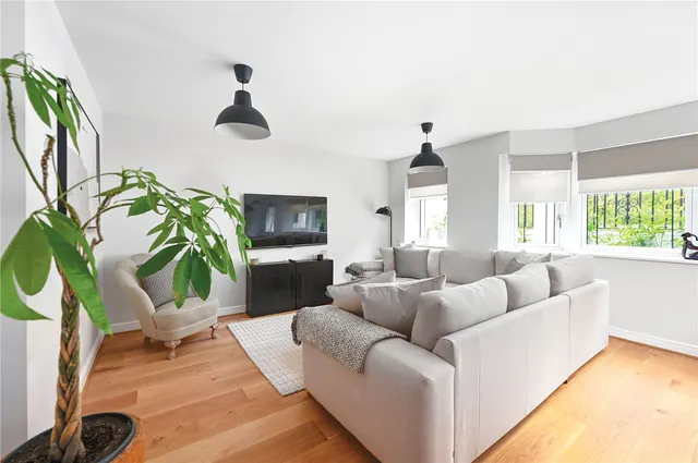 Photo 3 — Fairway Heights, Minley Road, Fleet, Hampshire, GU51 2RB