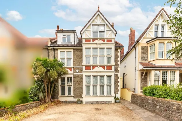 8 bedroom house, Westbury Road, Westbury-on-Trym, BS9