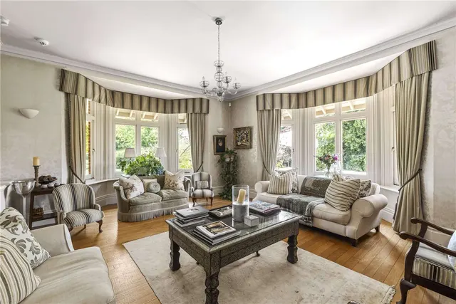 Photo 2 — Barrihurst, Cranleigh, Surrey, GU6 8LQ