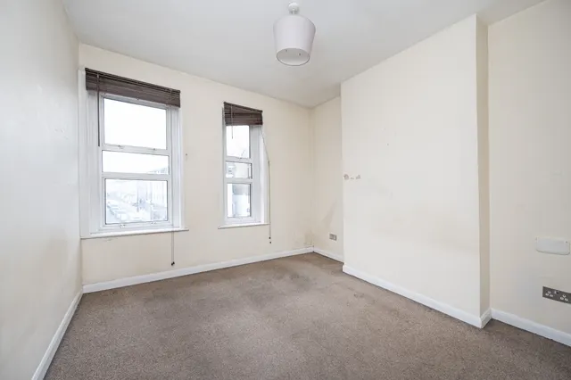 Flat 2, 326 Mare Street, London, photo 1
