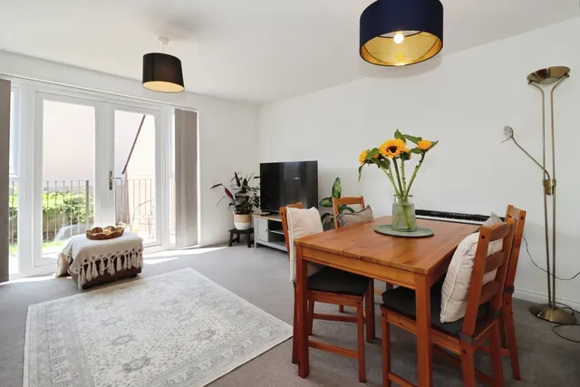 Photo 3 — Clayhill Drive, Yate, Bristol, Gloucestershire, BS37